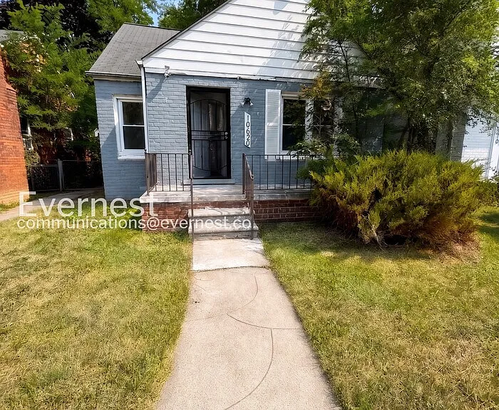 10620 McKinney St — Photo 1