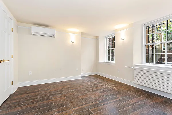 Rented by Corcoran | media 21