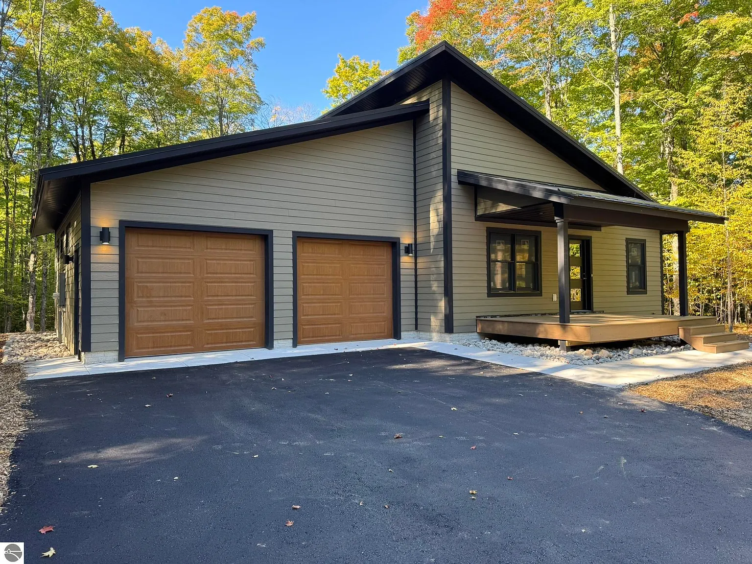 2418 Hawks Eye Dr photo 1