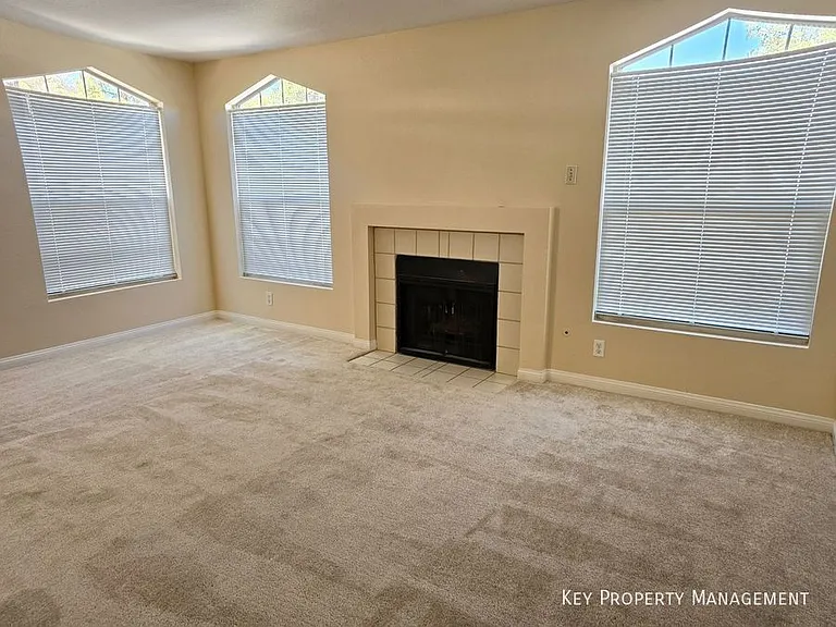 2817 Crystal Lantern Dr — Photo 5