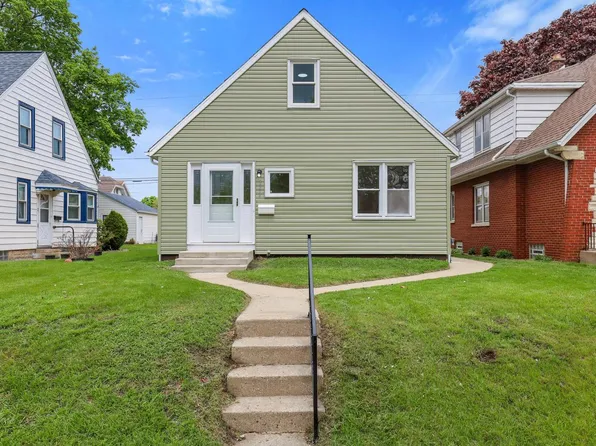 3214 West Kinnickinnic River PARKWAY, Milwaukee, WI 53215