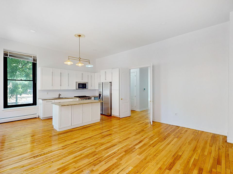 1st image of 259 Lenox Ave APT 1