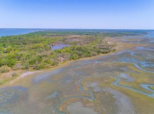 261 Toomer Rd, St Helena Is, SC 29920