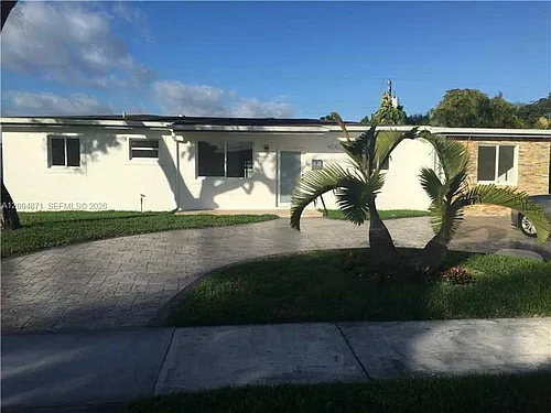 4212 SW 98th Ave Photo 1
