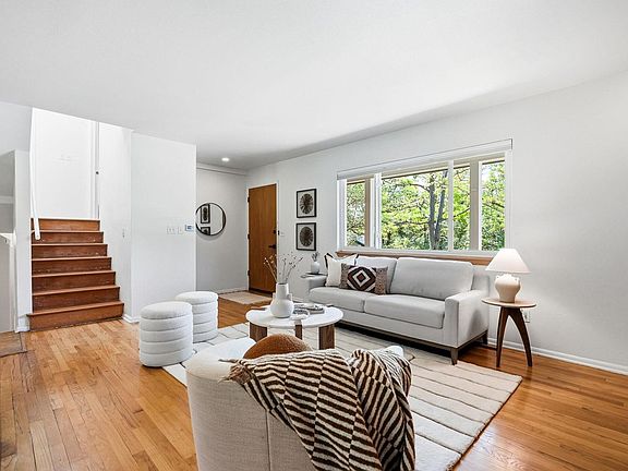 5th image of 1305 Linden Ave