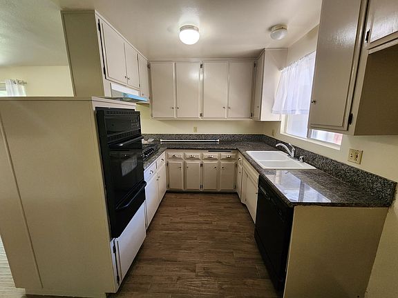 2nd image of 5522 Acacia Ave