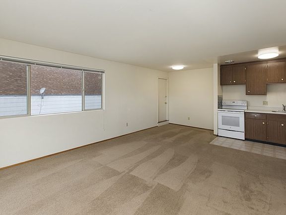 3rd image of 1300 Lawton St #107