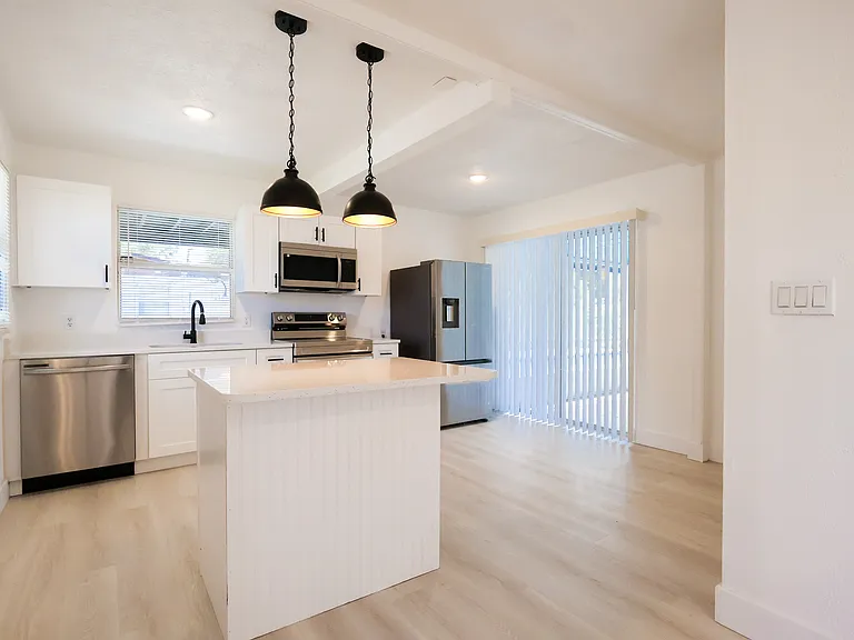 1810 Dixon Blvd — Photo 18