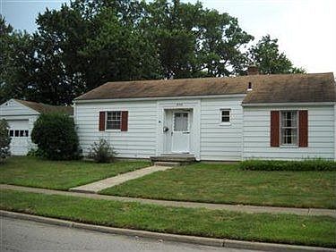 1st image of 2040 Phelps Ave