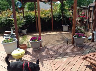 4201 Meadow Ridge Dr, Carrollton, TX 75010