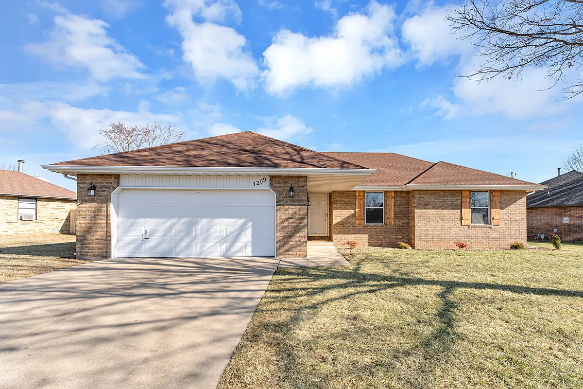 Building Photo - 1209 W Butterfield Dr