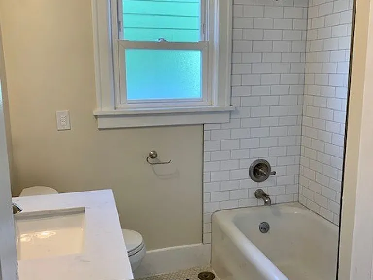 7511 Jones Ave NW — Photo 15