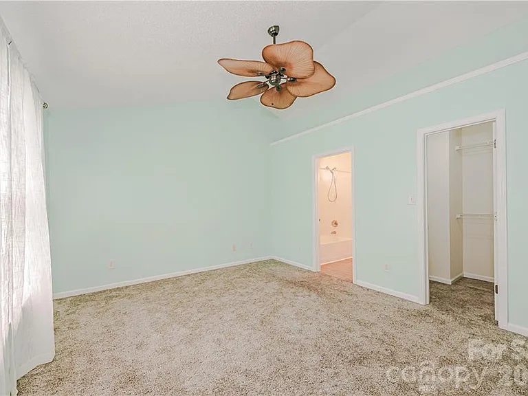 12819 Slade Castle Ct — Photo 19