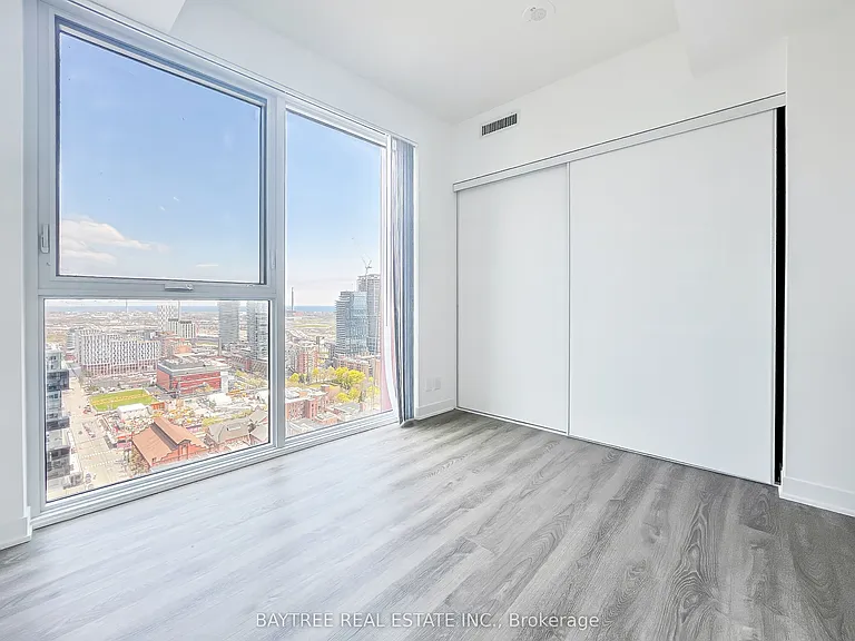180 Front St E #3506 — Photo 6