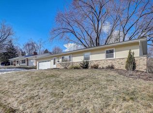 2506 Westbrook Ln, Madison, WI 53711