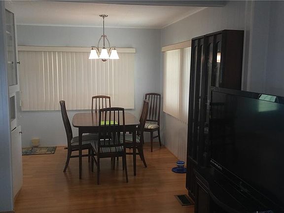 4th image of 127 Independence Ave #38