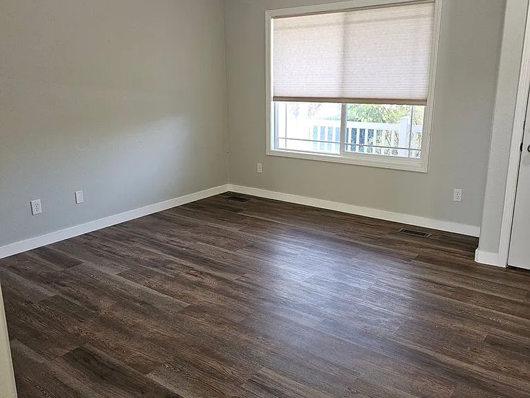 3328 S Malad Dr — Photo 3