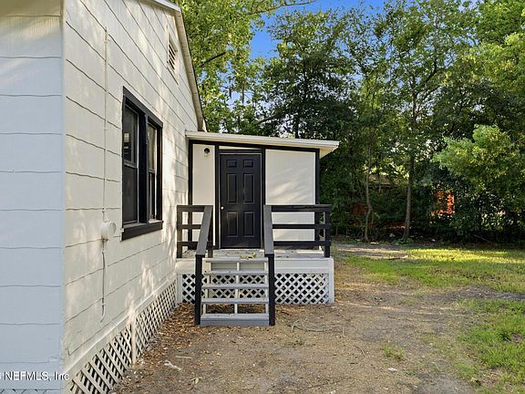2nd image of 920 George Cir