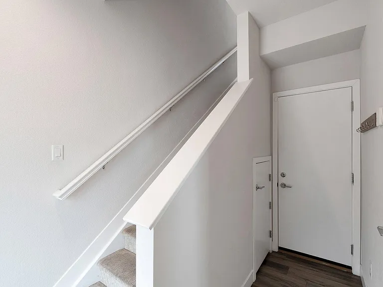 5586 W 11th Pl — Photo 17