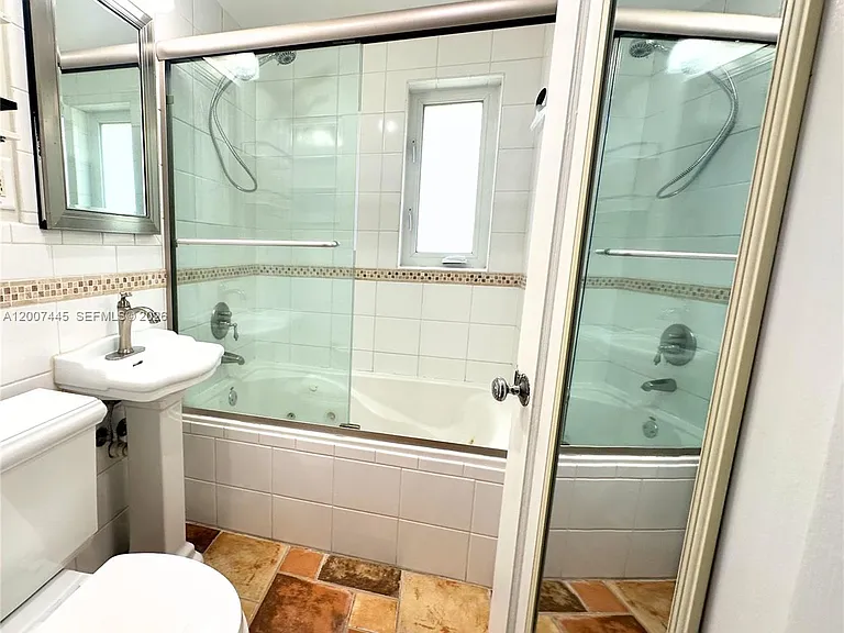 7734 SW 55th Ave #B — Photo 7