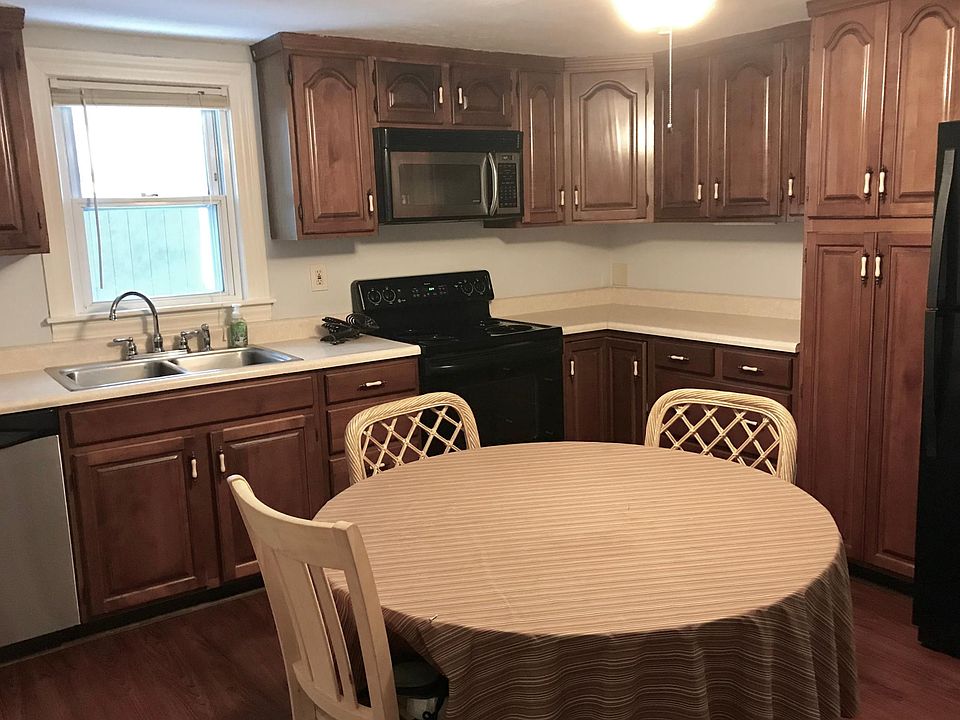 All utilities included Kitchen, abundant storage . Electric stove .. you don_t pay for any utilities