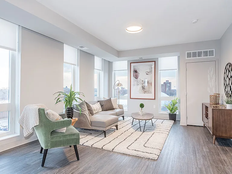 Luna Apartments — Photo 78