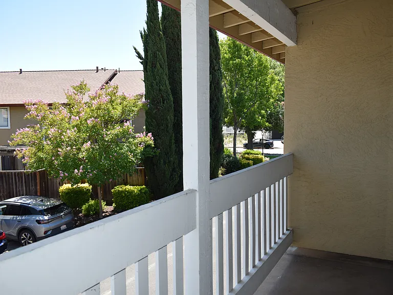 2923 Wilson Cmn — Photo 15
