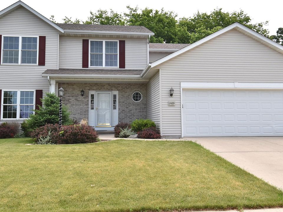 1st image of 2439 Emslie Dr