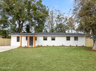 8059 Banville Dr, Jacksonville, FL 32210
