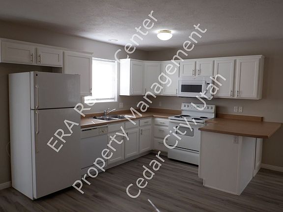 4th image of 1220 N Cedar Blvd