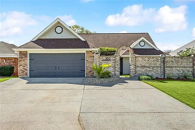 100 Southern Star Dr