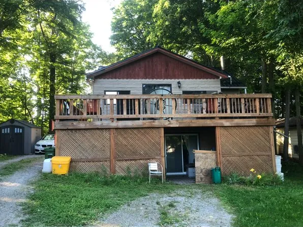 15 Pleasure St, Kawartha Lakes, ON K0M 1G0