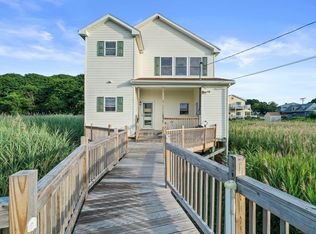 18 Bayview St, Hull, MA 02045