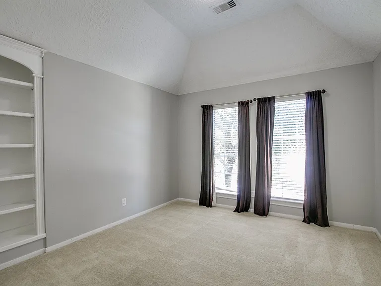 6302 Laver Love Dr — Photo 35