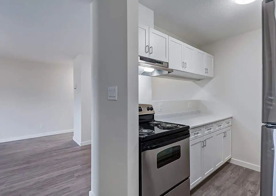 1st image of 1440 28th St E #1525736