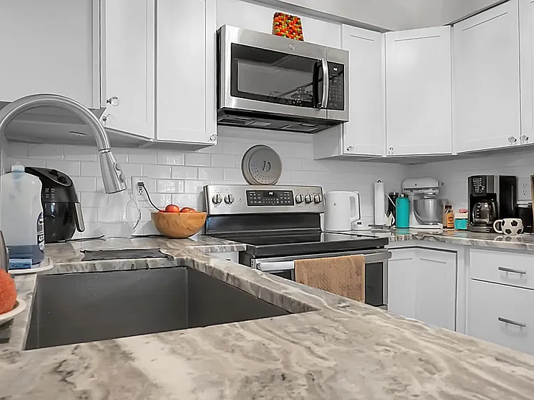 1044 Planters Pl — Photo 10