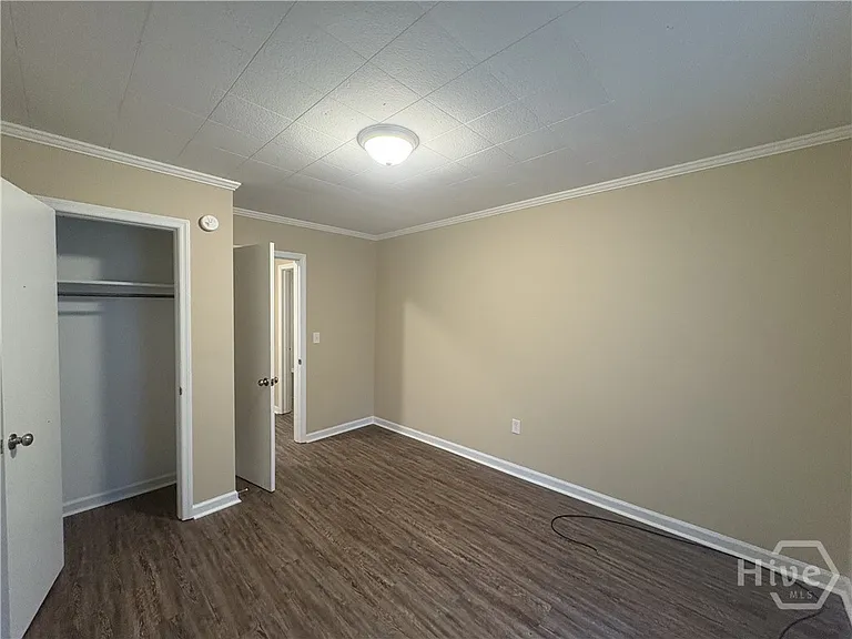 100 N Main St — Photo 14