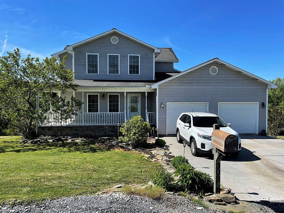 1st image of 303 Oak Hammock Ln