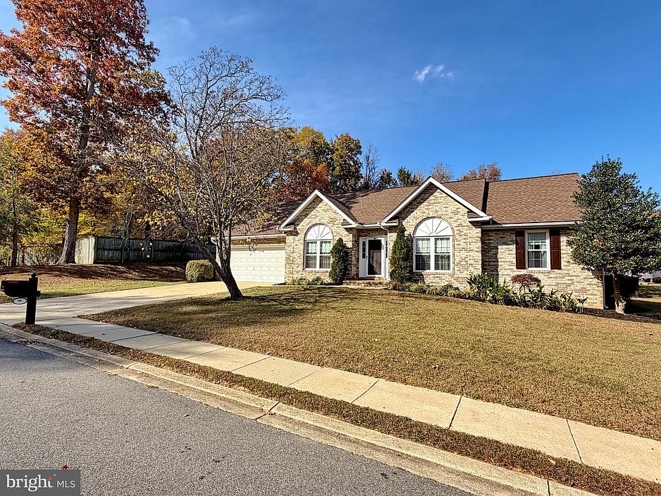 1st image of 98 Oriole Ln