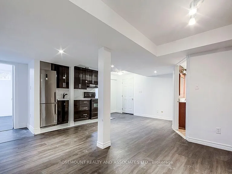224 Wilcroft Ct — Photo 4