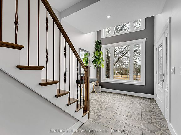 3rd image of 90 Aragon Rd