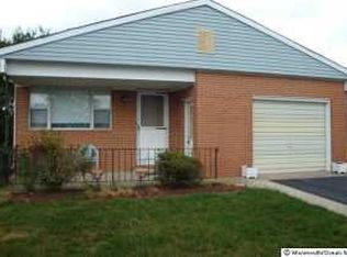 39 Wedgeport Dr, Toms River, NJ 08757