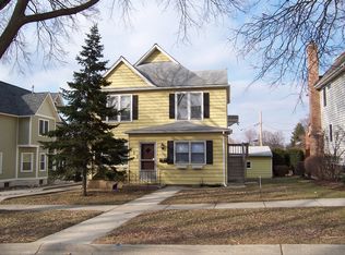 217 W 3rd St, Hinsdale, IL 60521