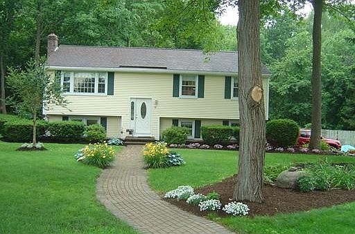 1st image of 38 Sherwood Dr