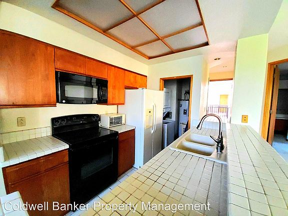 4th image of 69-1035 Keana Pl #227
