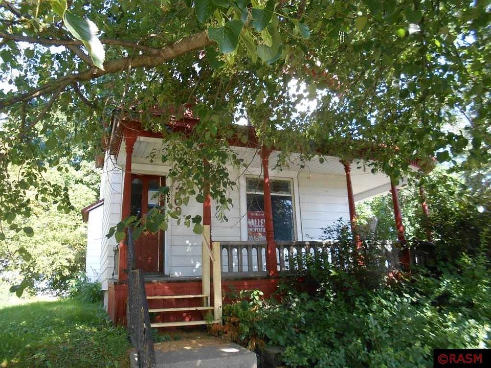 1st image of 209 N Hennepin St