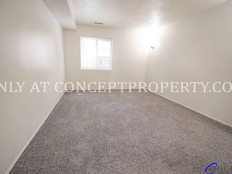 Foothill Terrace — Photo 56