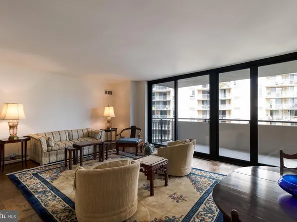 4620 N Park Ave APT 810E, Chevy Chase, MD 20815