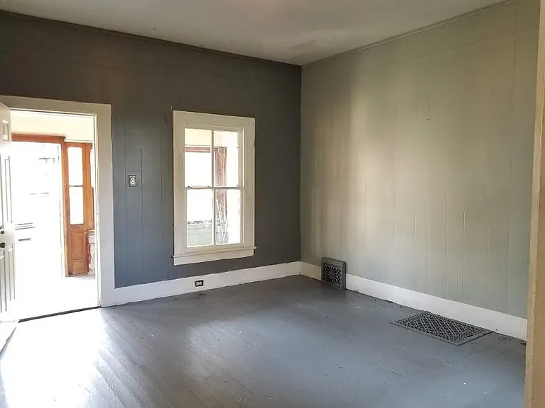 326 State St — Photo 8