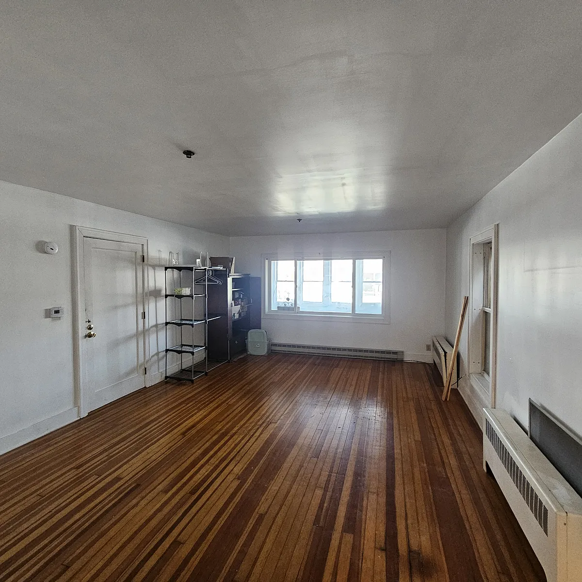 Building Photo - 3 Hudson Ave #3A
